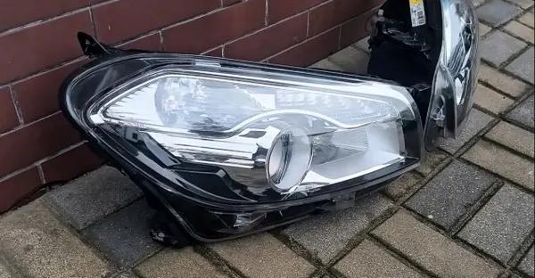 Nissan Qashqai I J10 Lift Etuvalo Vasemmalle Oikealle 26010BR02A 26060BR02A image 3