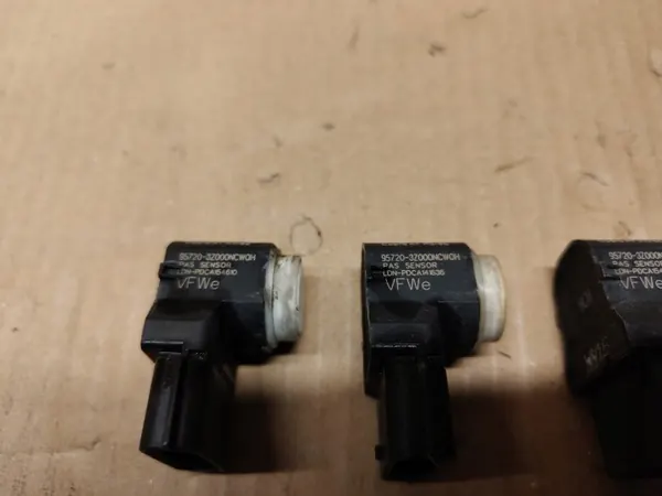 Hyundai I40 PDC-Sensor OEM 95720-3Z000 Gebraucht image 2