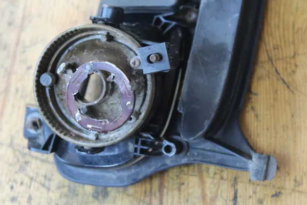 Cadre de grille halogène gauche OEM 52127-05020 Avensis image 8