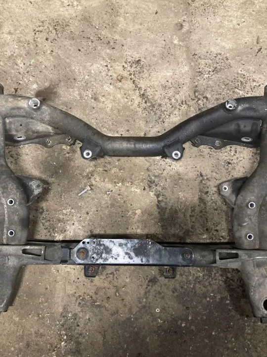 Mercedes-Benz C W204 Voorveren OEM 2046280657 image 4
