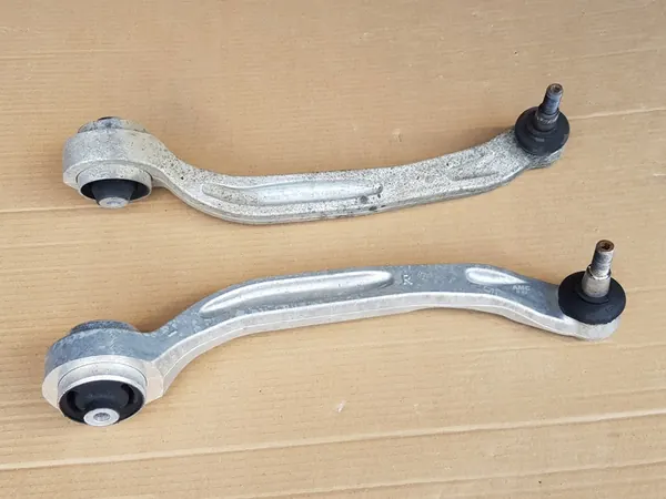 Set di bracci di controllo anteriori inferiori / Audi A6 C6 2004-2011 OEM image 10