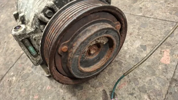 A/C Compressor Audi A6 C4 2.6 AHA 70k 4B0260805B image 4