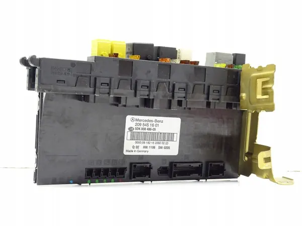 Módulo de control Mercedes OEM 2095451601 para Clase C W203 image 2