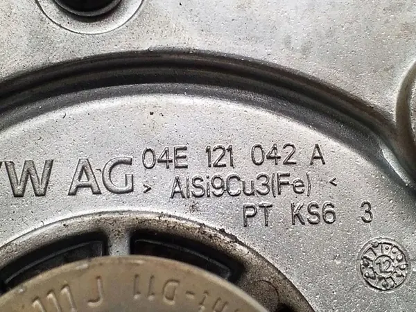 Pompa acqua Volkswagen 04E121042A image 2