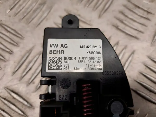 Audi Q5 SQ5 8T0820521G Ventilatorweerstanden image 2