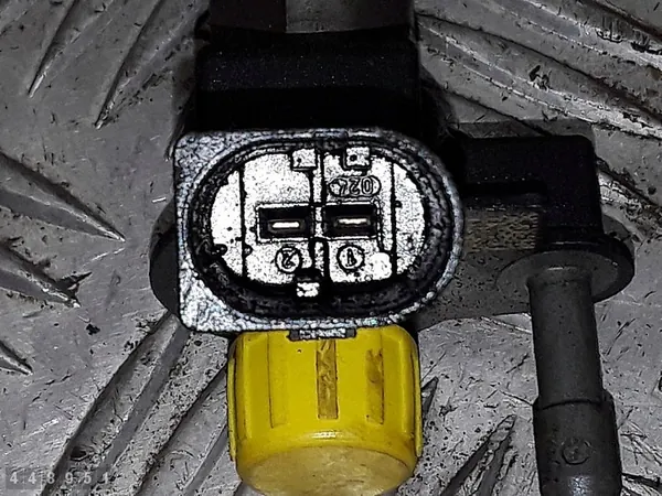 Iniettore BMW 5 Series 2007 2000td 0986435363 image 3