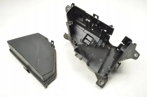 Volvo V90 II Proppskåmslock OEM 31398000 31398001 image 2