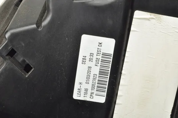 Volvo V90 II Proppskåmslock OEM 31398000 31398001 image 8