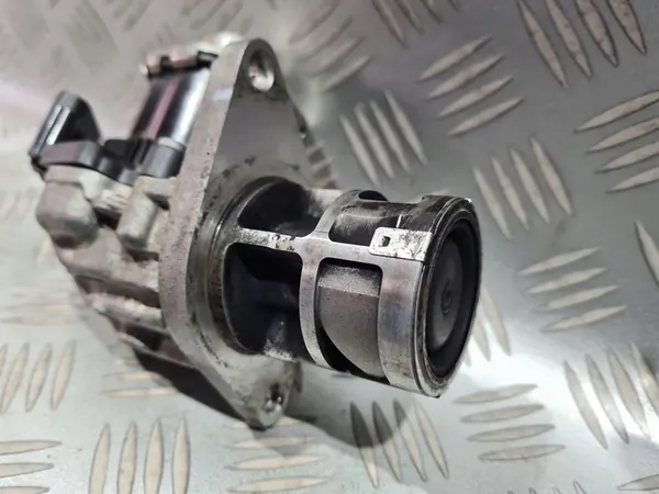 EGR-venttiili Opel Astra K 1.5 CDTI image 4