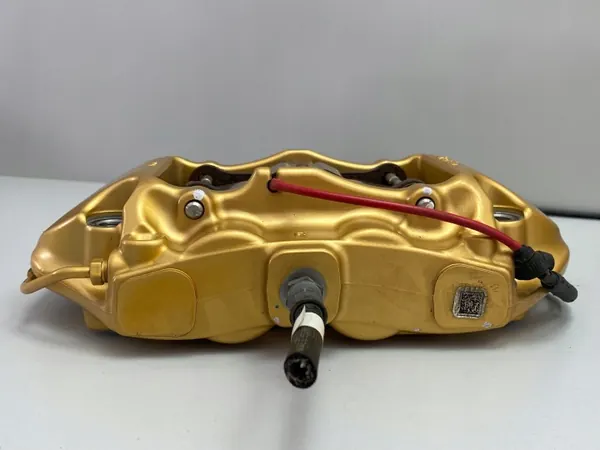 BMW M3 F80 F82 Keramisk bromsok bak höger image 3