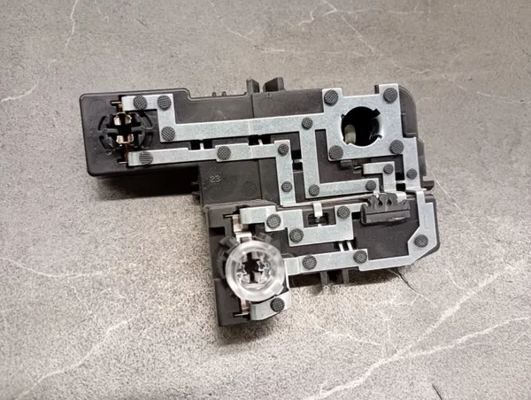 Feu arrière gauche Opel Astra K V Kombi Valeo 39077378 image 2