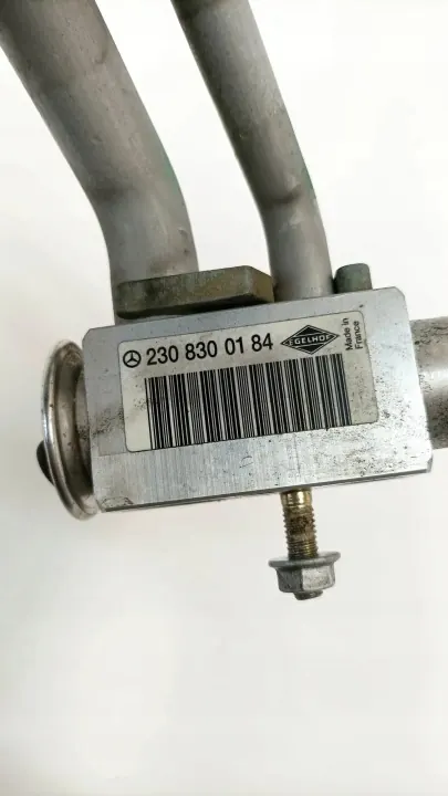 Condensador AC usado OEM 2308300184 para Mercedes-Benz SL image 4