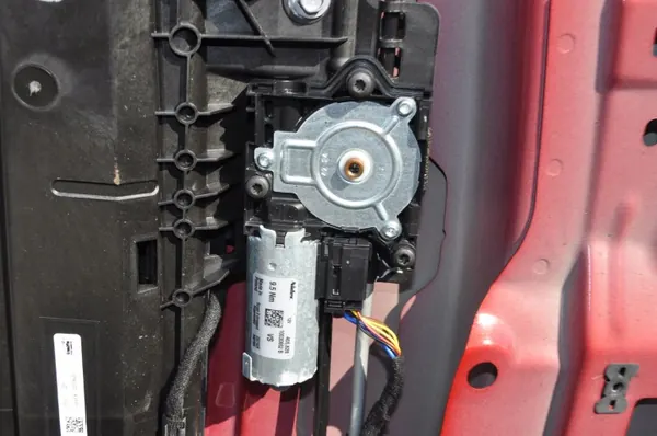 Teto Panorâmico Volvo V60 II OEM JHBFVABL - Usado image 3