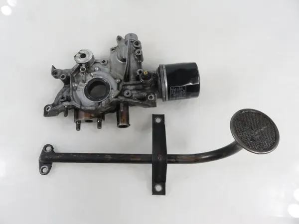 Käytetty öljypumppu OEM M1087272 Daihatsu Teriosille image 2