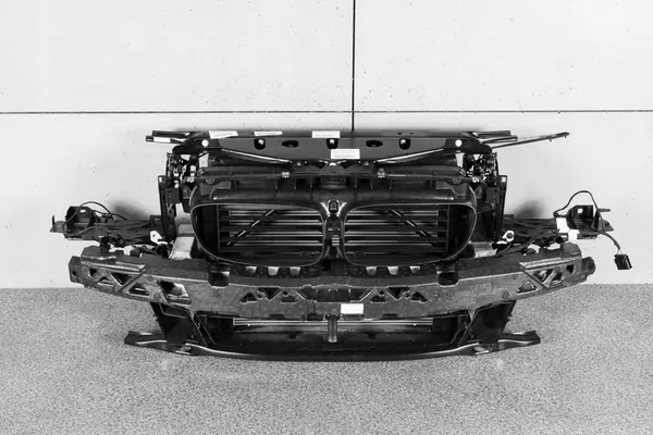 BMW 5 F10 F11 Frontverstärkung N20 520i image 2