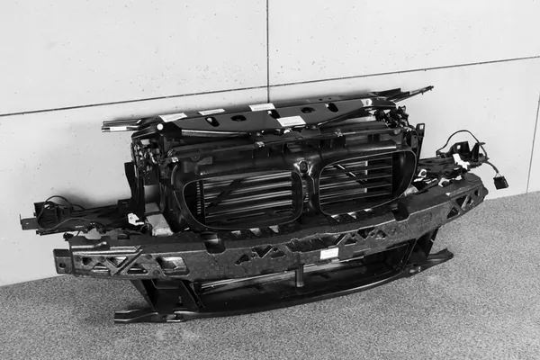 BMW 5 F10 F11 Frontverstärkung N20 520i image 4