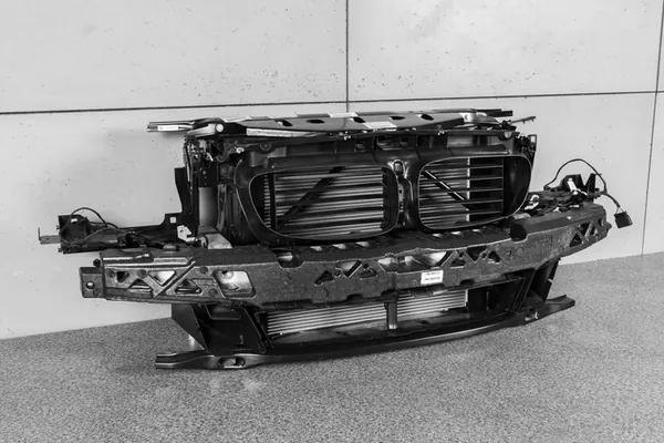 BMW 5 F10 F11 Frontverstärkung N20 520i image 5