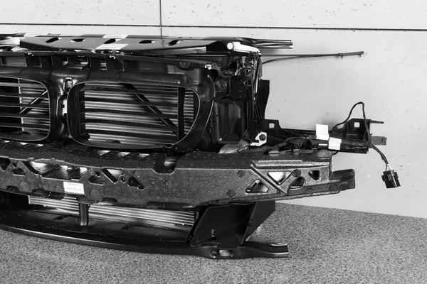 BMW 5 F10 F11 Frontverstärkung N20 520i image 8