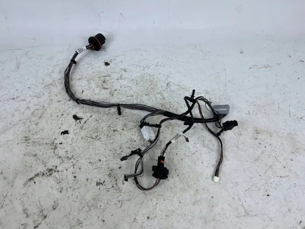 Pieza faro KIA Stinger OEM 00256633D - Usado image 2