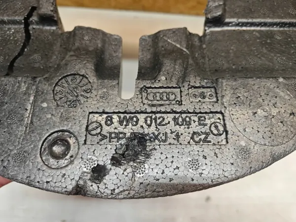 Audi A4 B9 tavaratilan pohja OEM 8W0012109E - Styrox image 3
