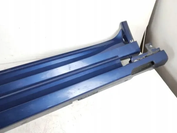 BMW X3 G01 Oikea kynnyslista OEM 8064808 image 4