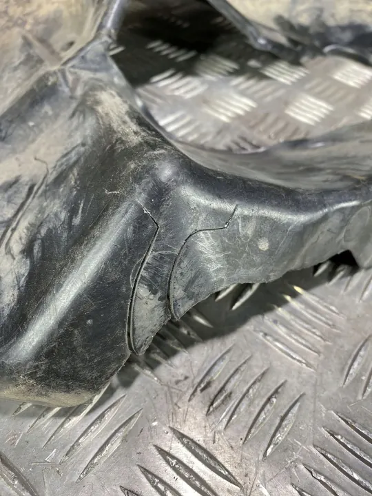 Toyota GT86 Taka pyöränkaari OEM FBZ8181 image 3