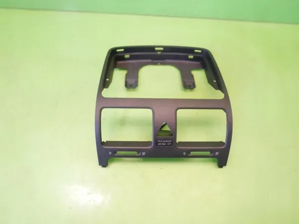 Marco salpicadero centro superior OEM 1K0819743B VW Golf V image 2