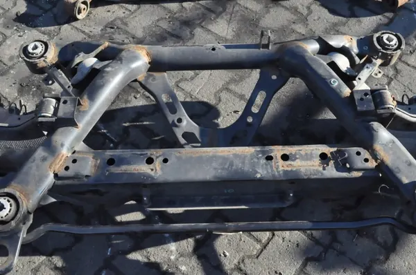 Volvo S60 III V60 bakfjädring OEM 32246521 image 3