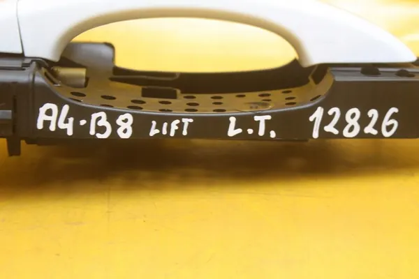 Vasen takaluukun kahva Audi A4 B8 Lift image 10