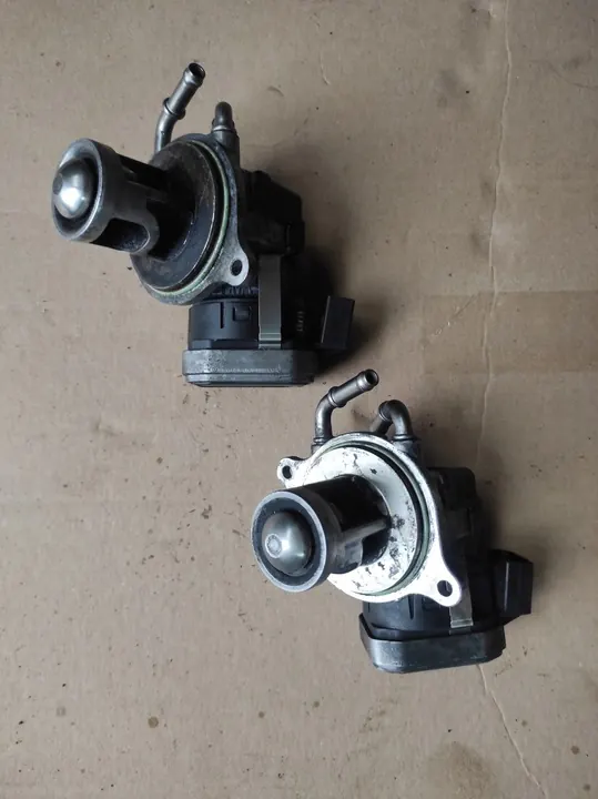 Válvula EGR Mercedes W169 W245 2.0 CDI A6401401860 image 4