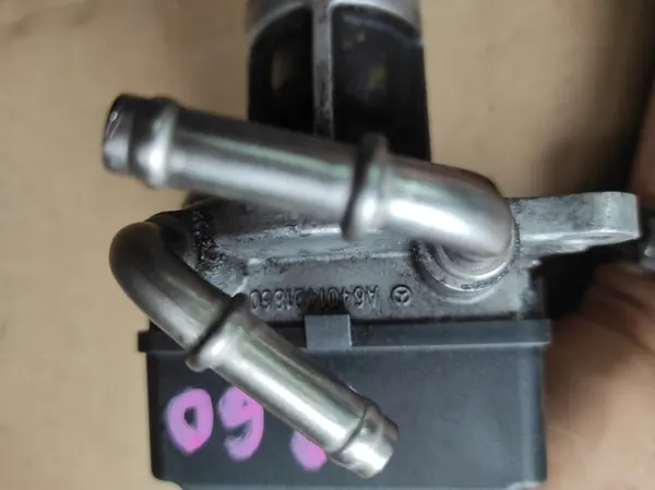 Válvula EGR Mercedes W169 W245 2.0 CDI A6401401860 image 5