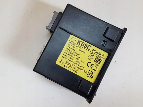 Mazda AUX-aansluiting OEM K69C669U0A - Gebruikt image 4