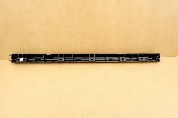 Volvo XC90 II oikea etu kynnyskiinnike OEM 32216524 image 8