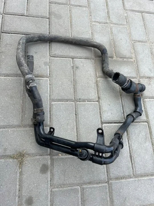 Volkswagen Veden jäähdyttimen letku OE 6R0121070N image 2
