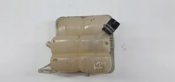 Réservoir d'expansion liquide Ford Focus MK3 OEM 8V61-8K218-DE image 3