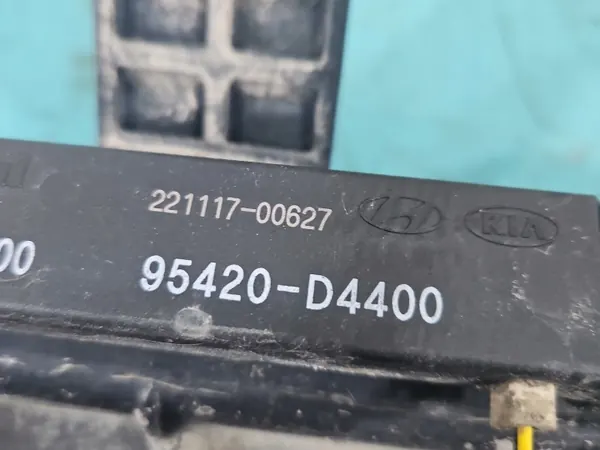 OEM 95420-D4400 bakstötfångarförstärkning Kia Optima image 9