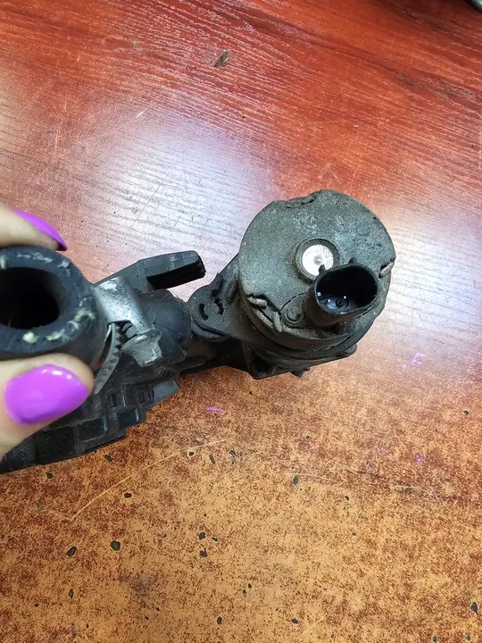 Solénoïde de Valve d'Eau BMW E39 E38 8374994 image 3