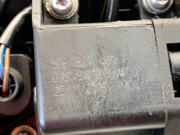 Poignée de hayon VW Golf VII OEM 5GE827469F ReflexSilver image 5