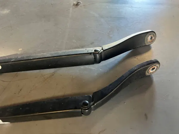 Brazos limpiaparabrisas OEM MEFJUU para Opel Vivaro C 2.0 image 3