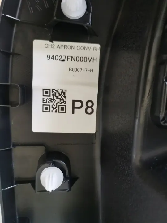 OEM GDFS 94027FN000 Moldura Maletero Derecho Subaru XV image 4