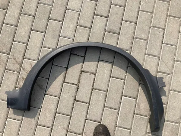 VOLKSWAGEN GOLF II G60 Right Front Fender Trim image 2