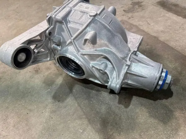 Différentiel arrière OEM 8849913 pour BMW X5 X6 X7 XM image 4