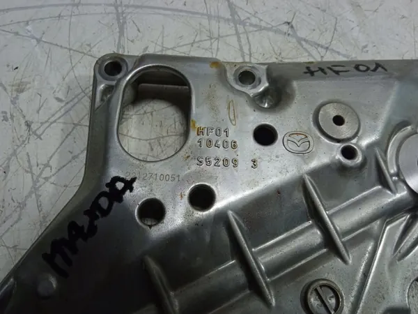 Base de montaje bomba aceite Mazda HF0110406 2.0b image 3