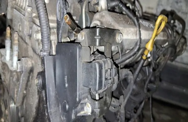 Spjällhus OEM 2773226 för Kia Ceed 1.6L 2007 image 3