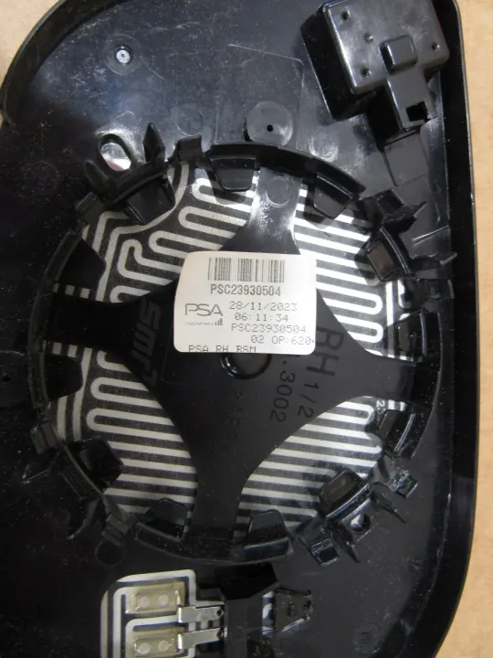 Insert de rétroviseur droit PEUGEOT 408 - Pièce OEM image 5