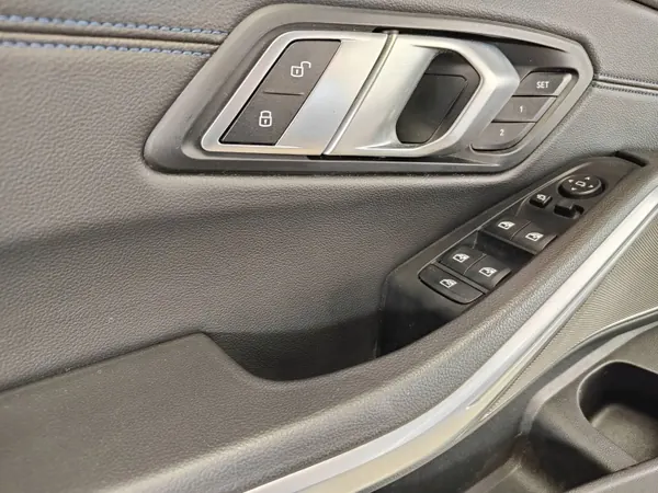 OEM 9462605 Voorlinker Deurbekleding Zwart BMW image 4