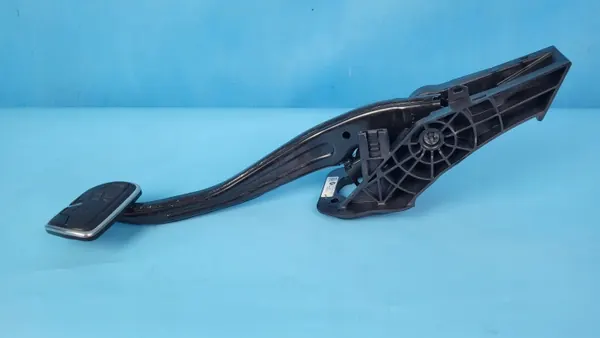 BMW X6 G06 Jarrupoljin OEM 687427904 - Käytetty image 2