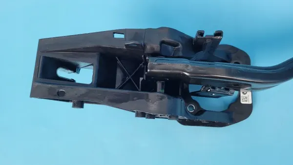 BMW X6 G06 Jarrupoljin OEM 687427904 - Käytetty image 3