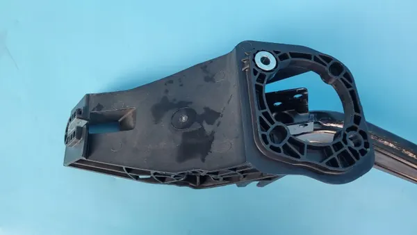 BMW X6 G06 Jarrupoljin OEM 687427904 - Käytetty image 7