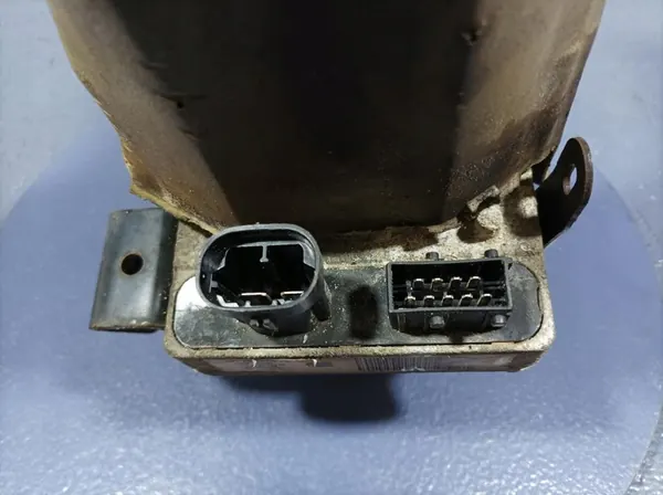 CITROEN C4 Styrpump 9657613480 image 4